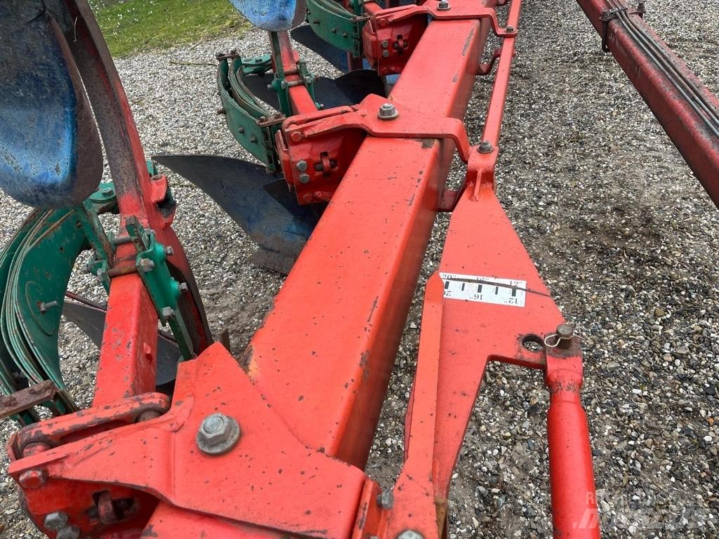 Kverneland PB100 Reversible ploughs