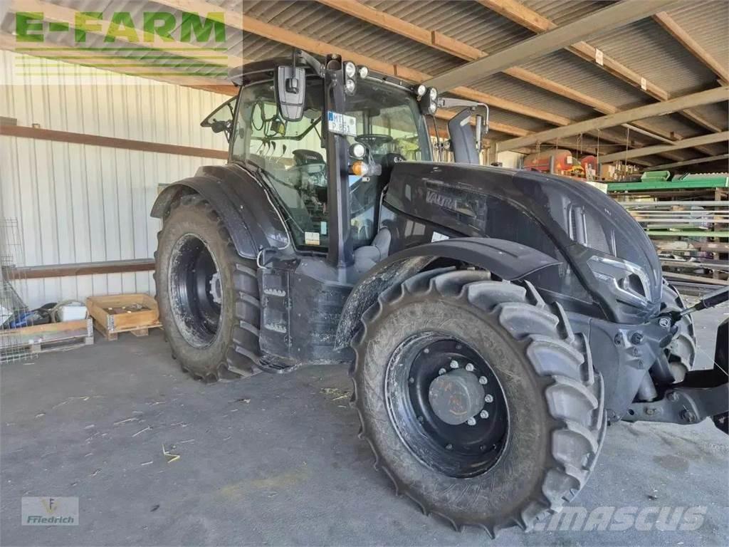 Valtra t235a Tractors