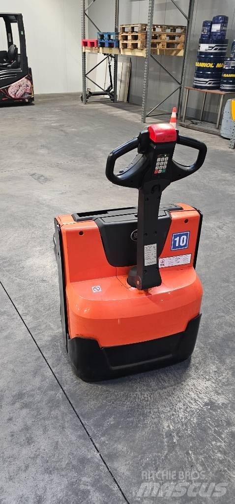 Toyota LWE 140 Low lift order picker