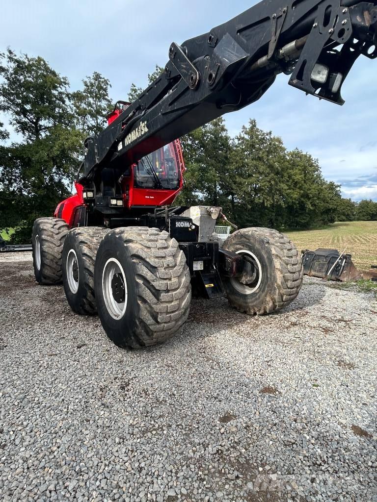 Komatsu 951 Harvesters