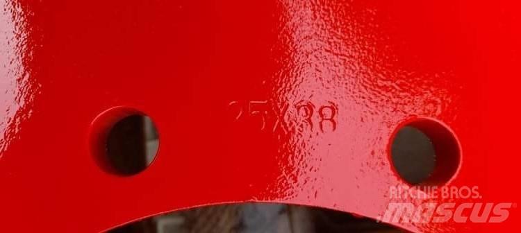 Fendt RIM 25x38 Tyres, wheels and rims