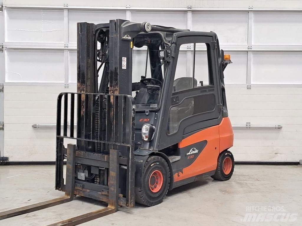 Linde E30-01 Electric forklift trucks