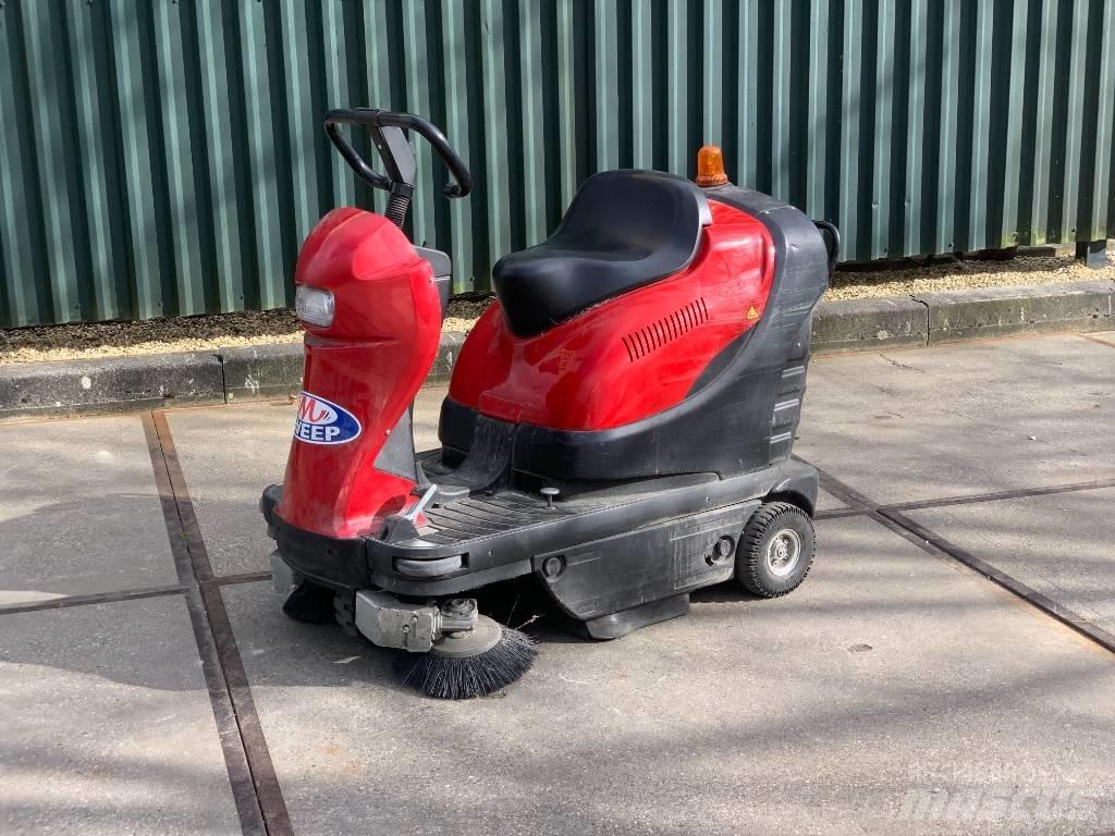  Sweep 1050E Sweepers
