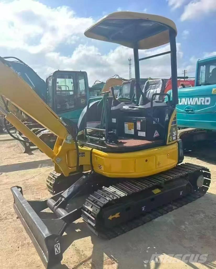 Komatsu PC 30 Mini excavators < 7t (Mini diggers)