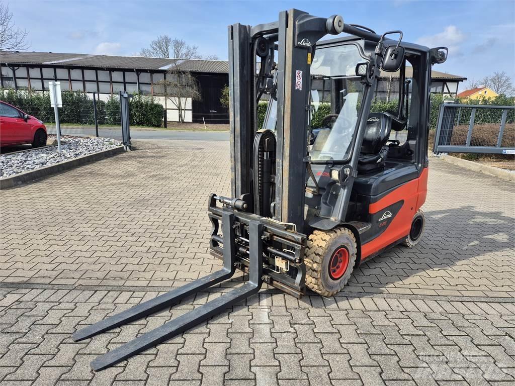 Linde E25 Electric forklift trucks