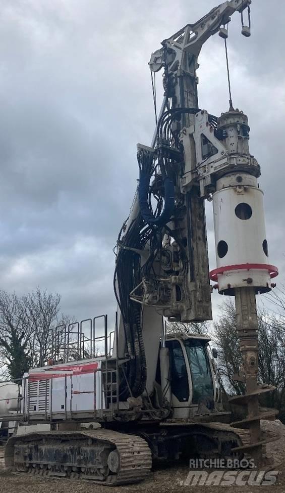 Bauer BG 24 H Drilling rigs
