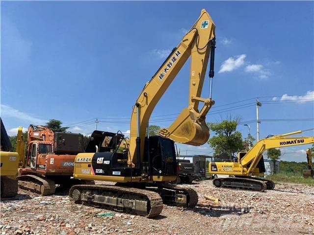 CAT 323D2L Crawler excavators