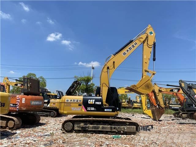 CAT 323D2L Crawler excavators