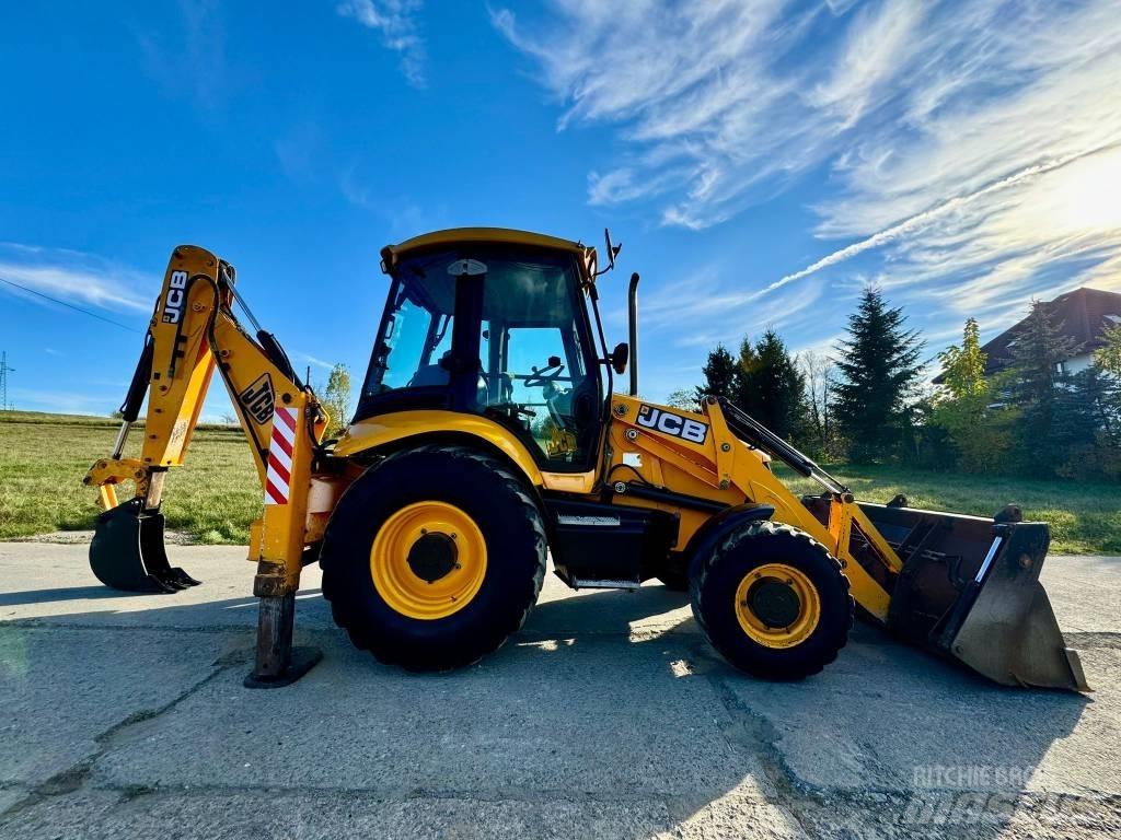 JCB 3CX Backhoe