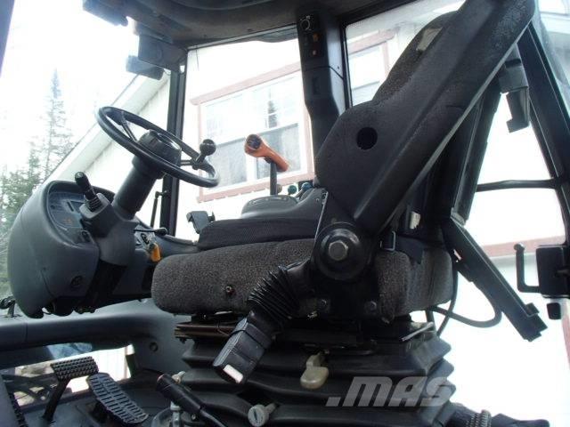 New Holland TV 140 Tractors