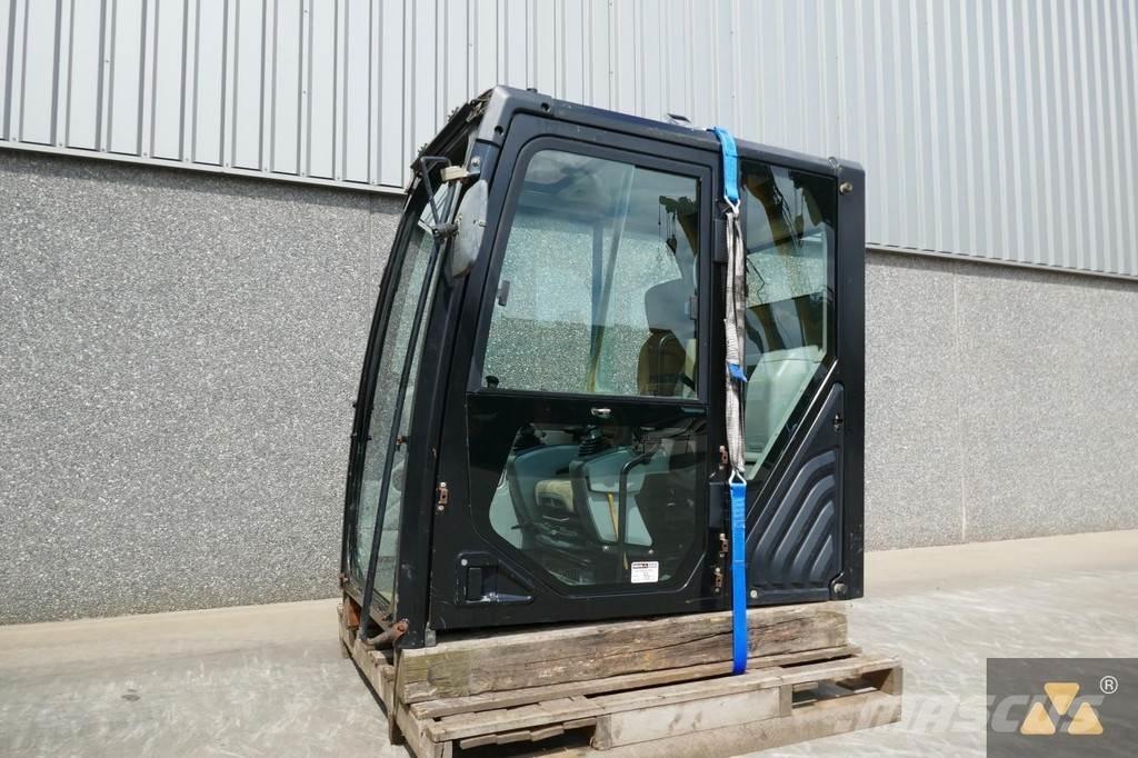CAT 352F Cab Cabins and interior