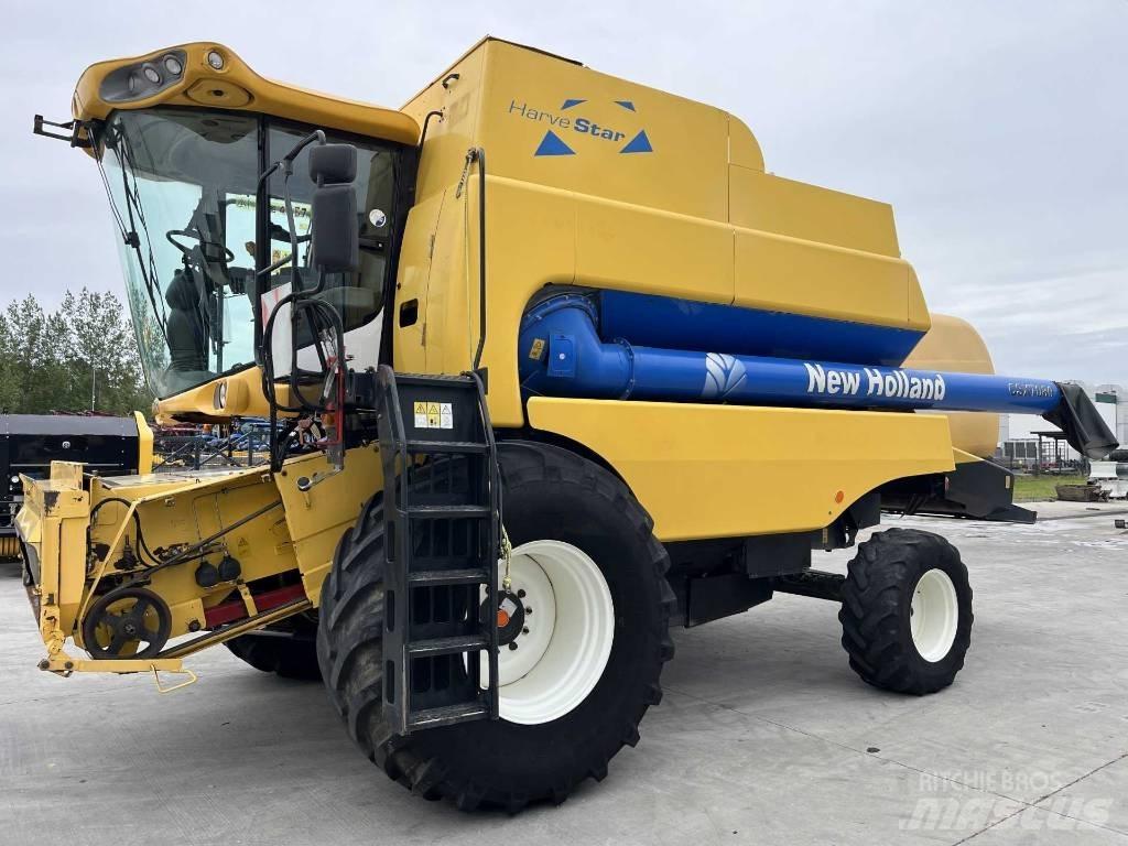 New Holland CSX 7080 Combine harvesters