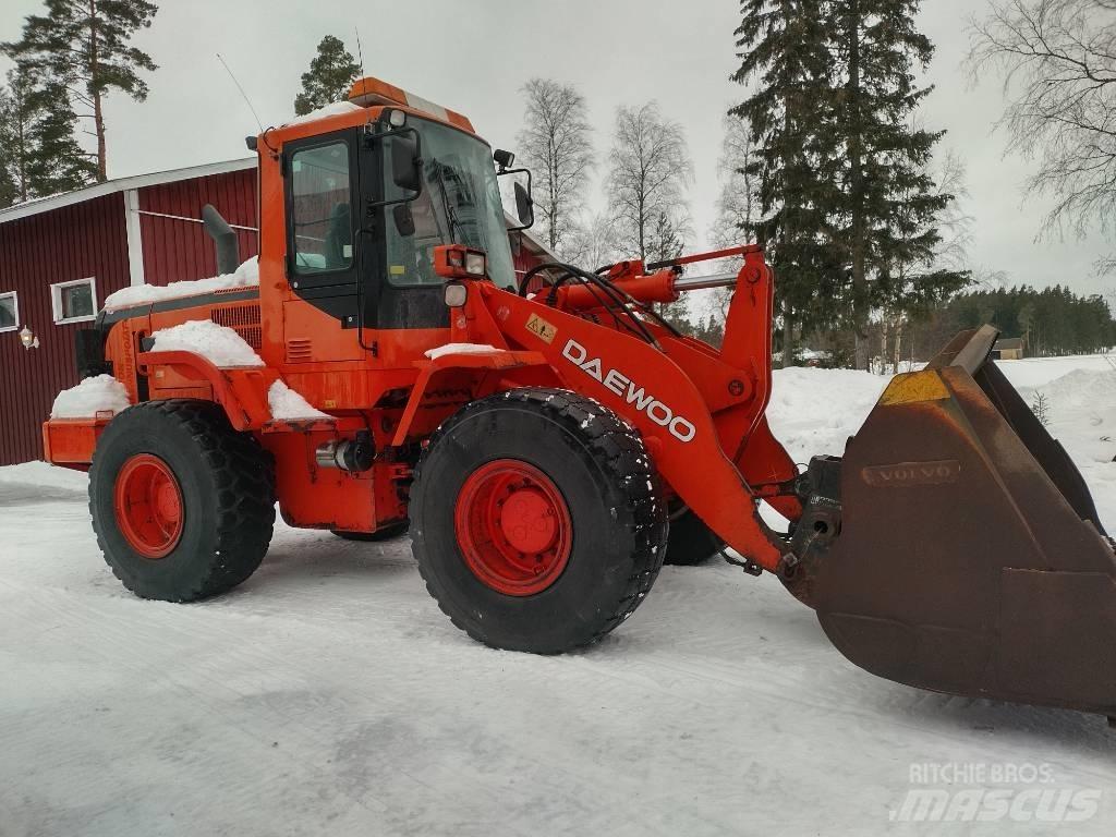 Daewoo 200-V Mega Wheel loaders