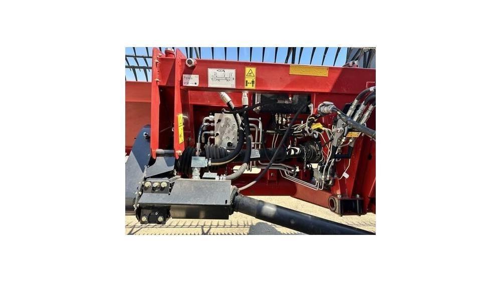 CASE 3162 Combine harvester heads