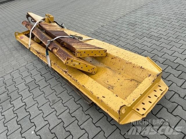 CAT 745 TAIL GATE Articulated Haulers