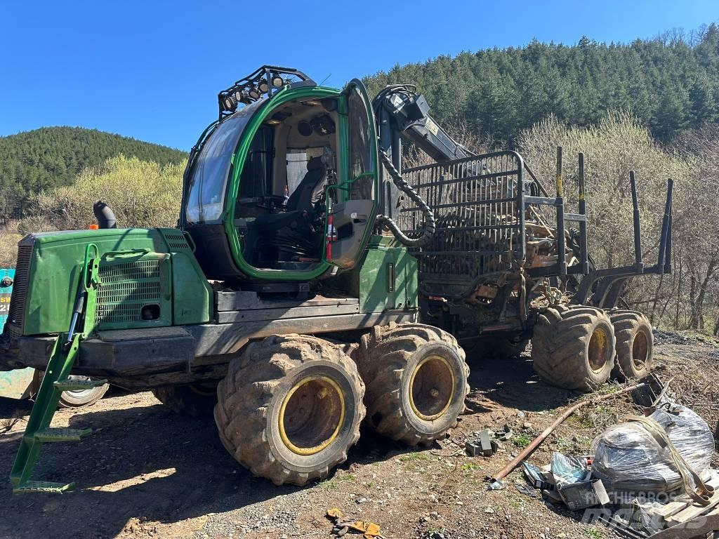 John Deere 810 E Forwarders