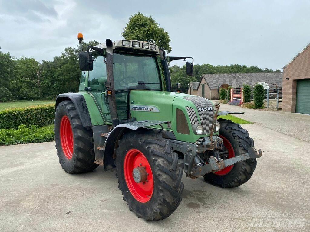 Fendt 716 Tractors