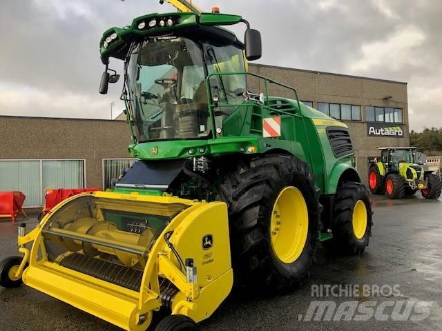 John Deere 8200 i Forage harvesters