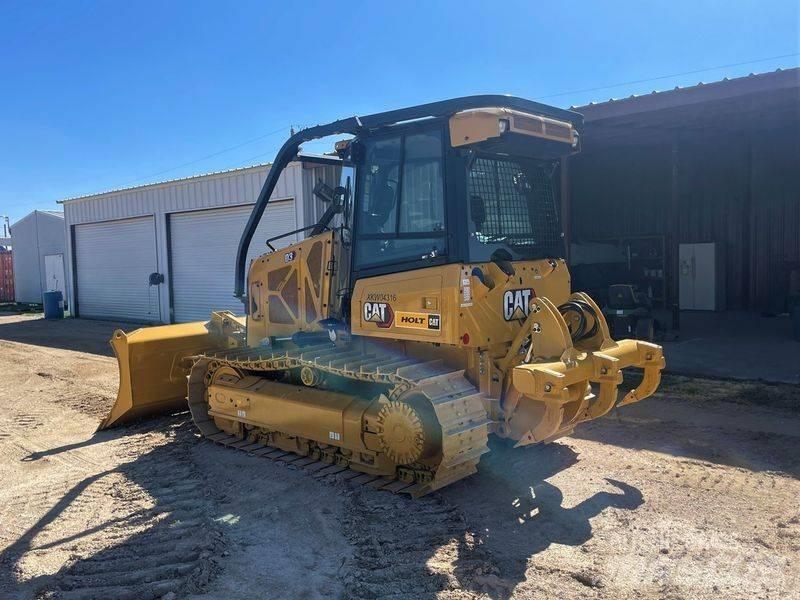 CAT D 3 Crawler dozers