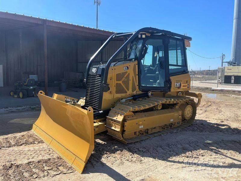 CAT D 3 Crawler dozers