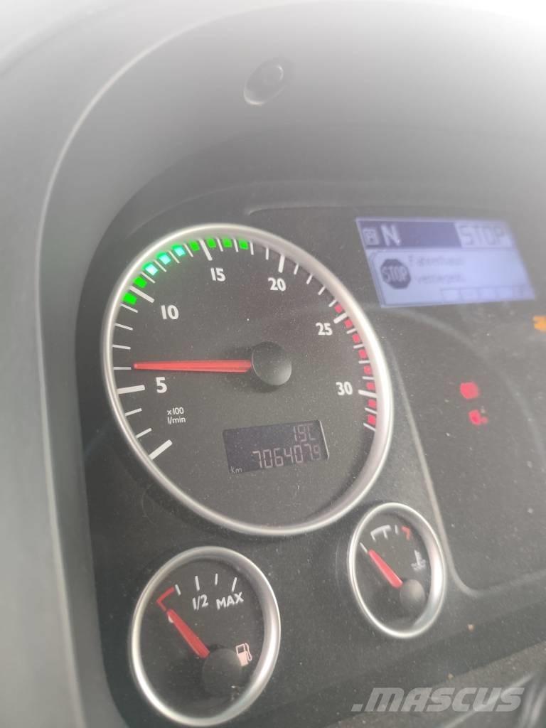 MAN TGX 26.440 Beavertail Flatbed / winch trucks