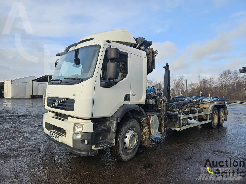 Volvo FE320 Hook lift trucks