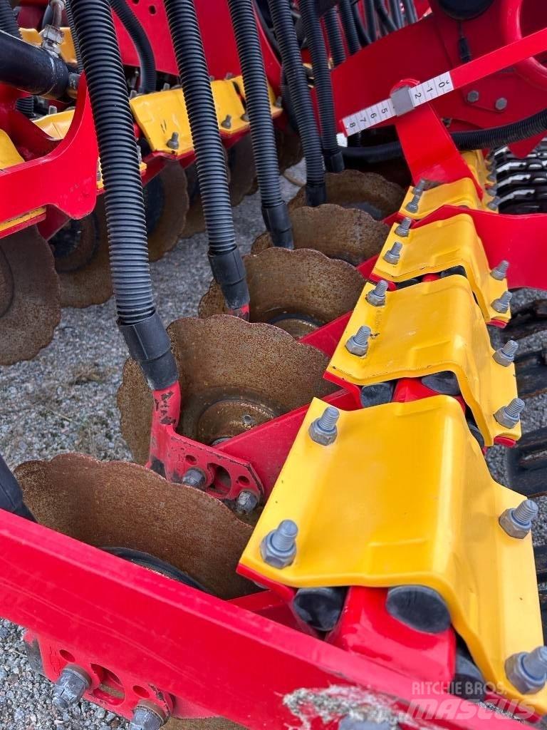 Väderstad Rapid400C Combination drills