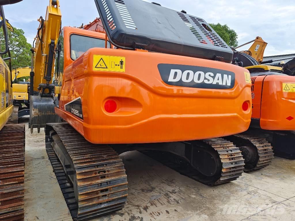 Doosan DX225LC-9C Crawler excavators