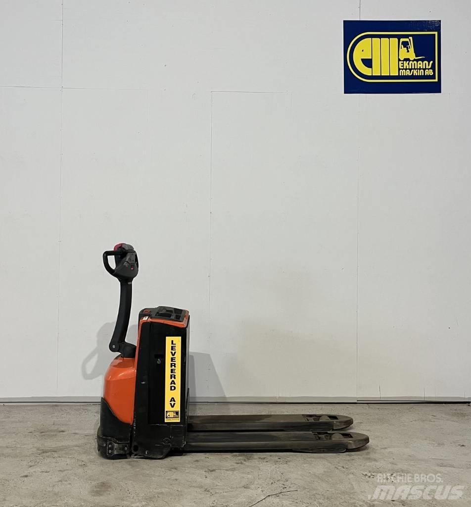 BT Truck LWE180 Low lifter