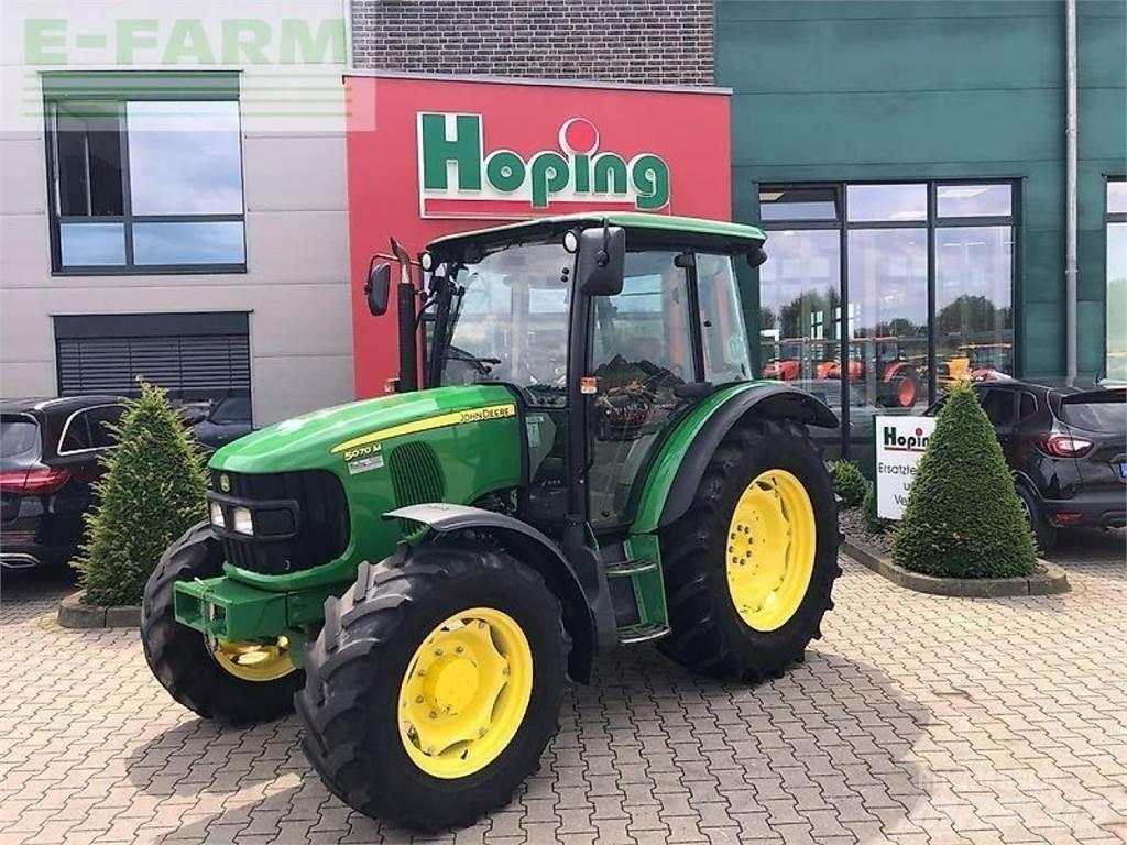 John Deere 5070 m Tractors