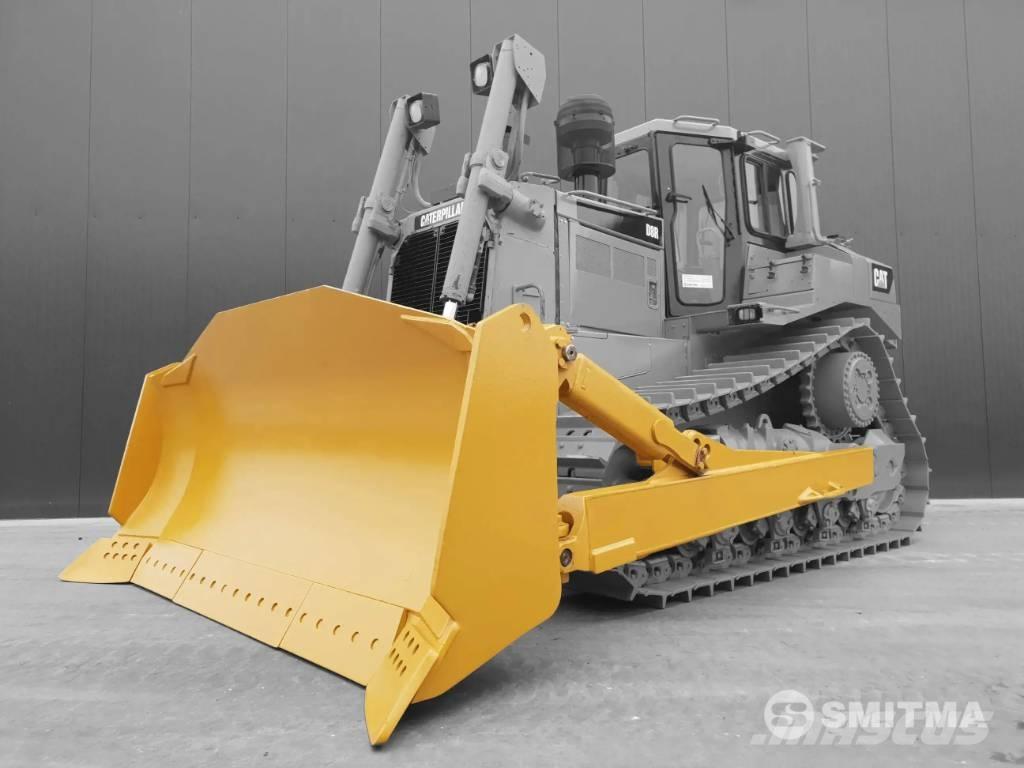 CAT D8T Blades