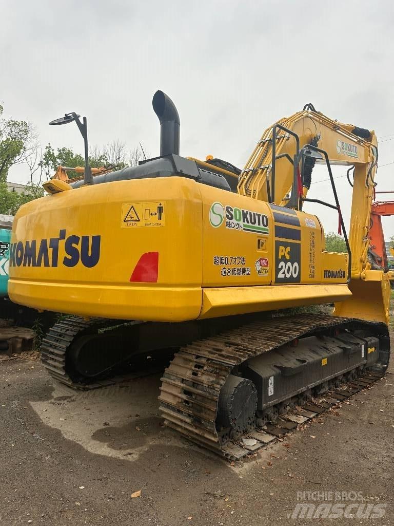 Komatsu PC 200-8 Crawler excavators