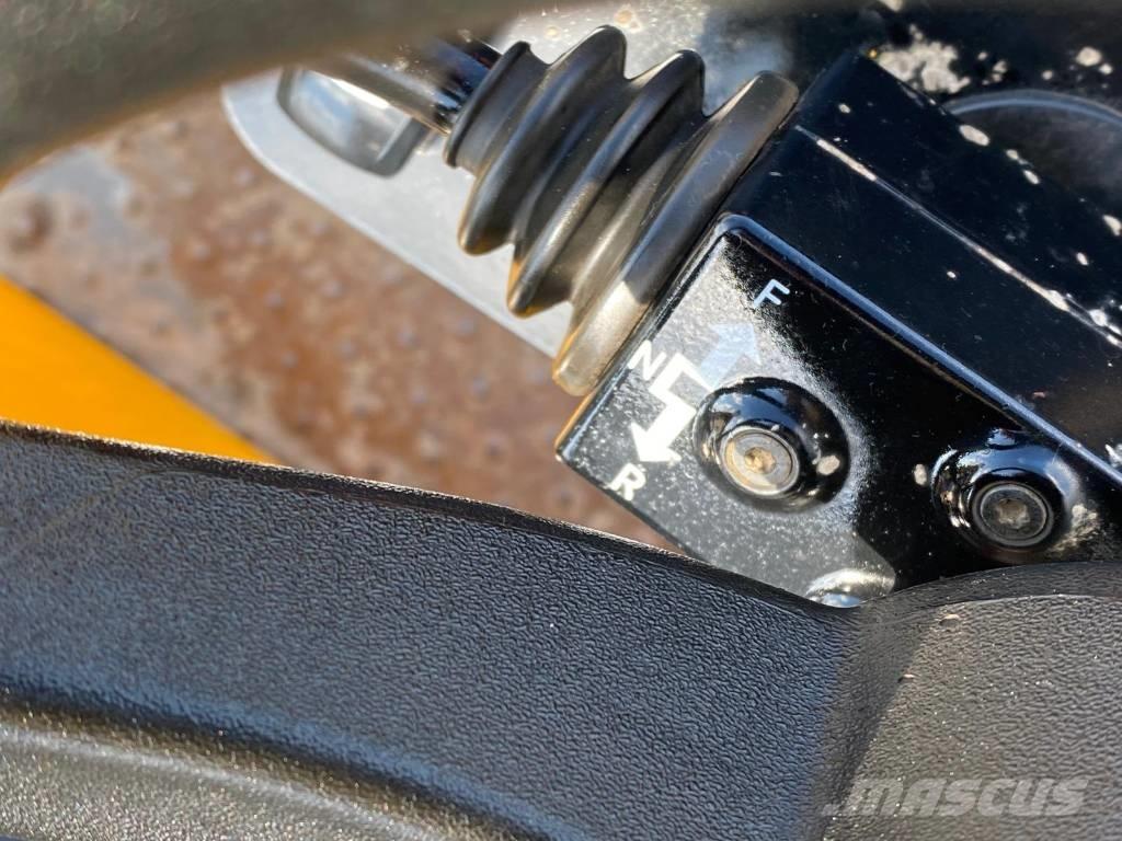 JCB 3 T-2 Site dumpers