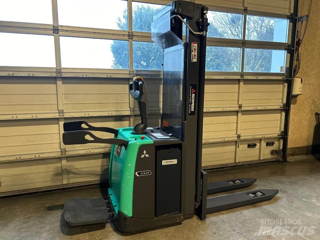 Mitsubishi SBV 16 P Self propelled stackers