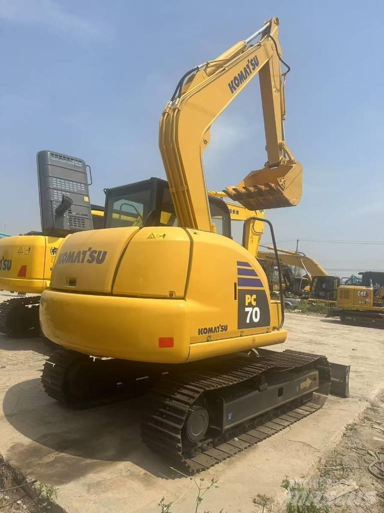 Komatsu PC 70 Crawler excavators