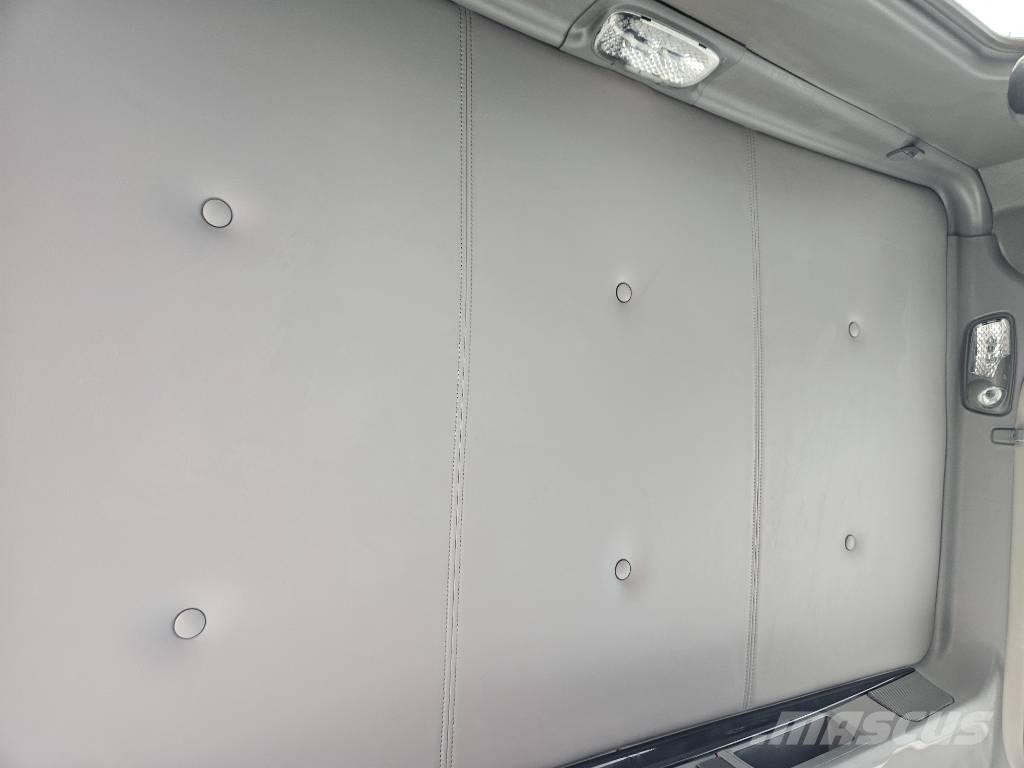 Kenworth T 800 Prime Movers