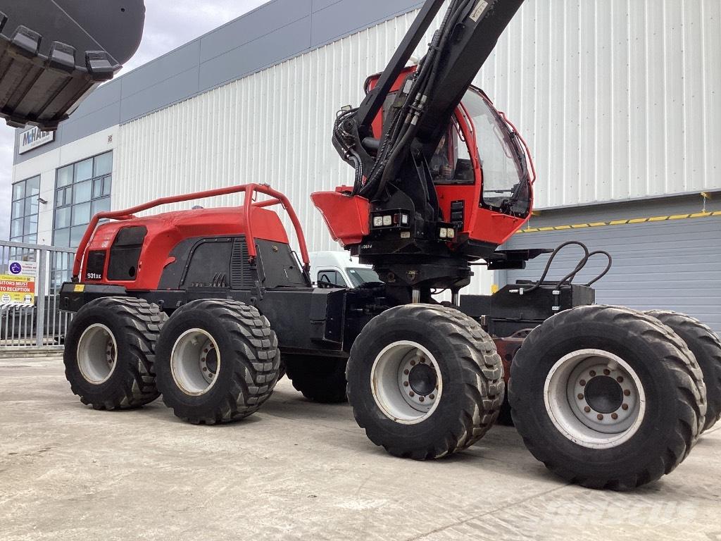Komatsu 931 XC Harvesters