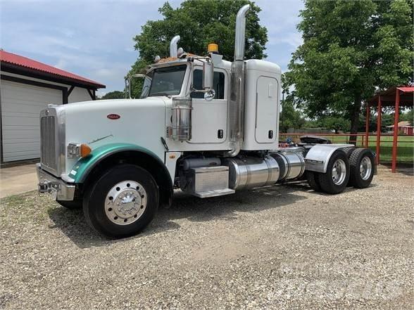 Peterbilt 367 Prime Movers