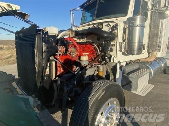 Peterbilt 367 Prime Movers