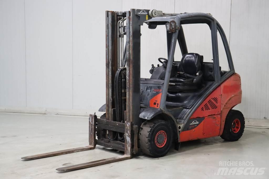 Linde H25D-02 Diesel trucks