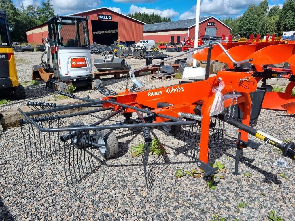 Kubota RA 1039 Windrowers