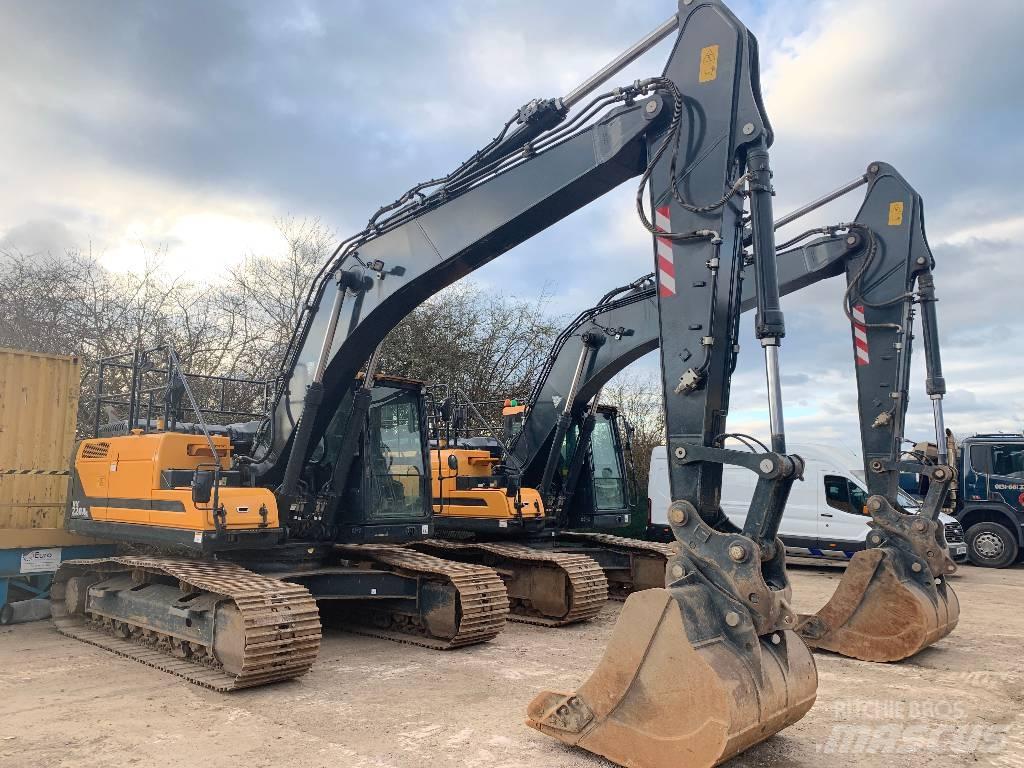 Hyundai HX220A L Crawler excavators