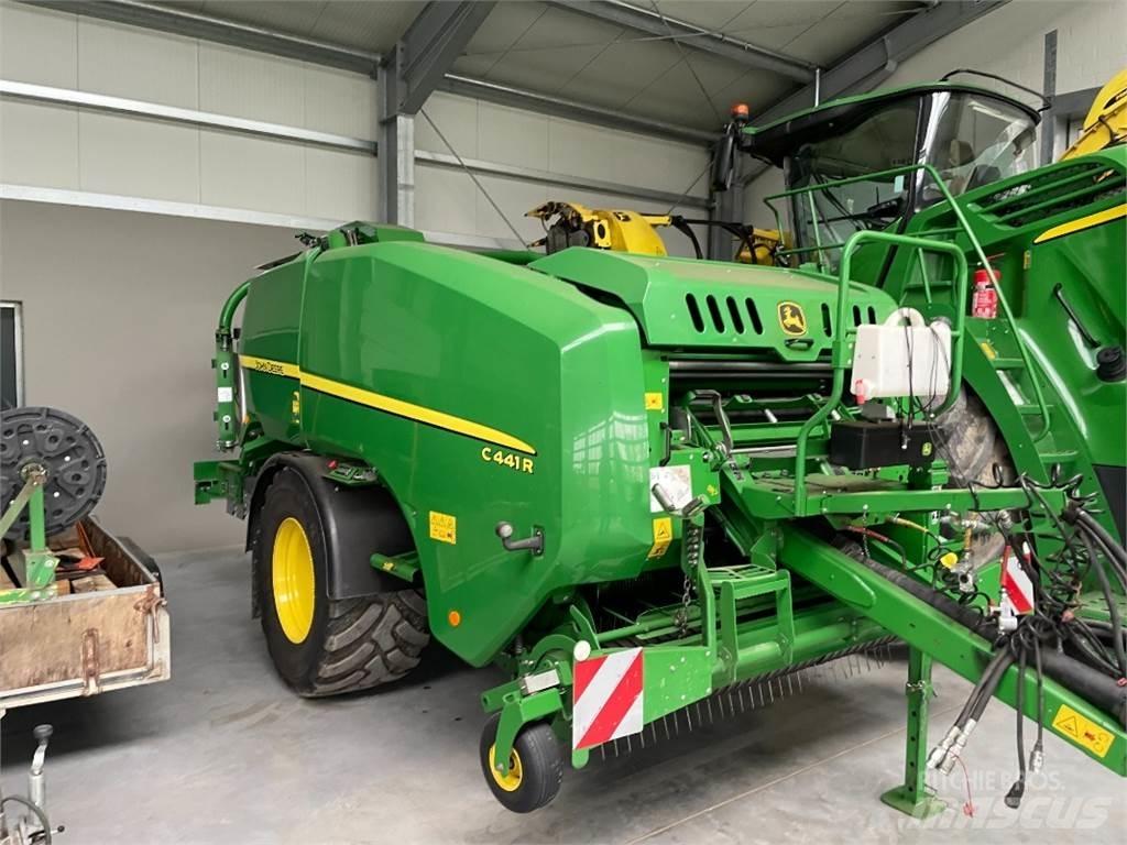 John Deere C441R Farm machinery