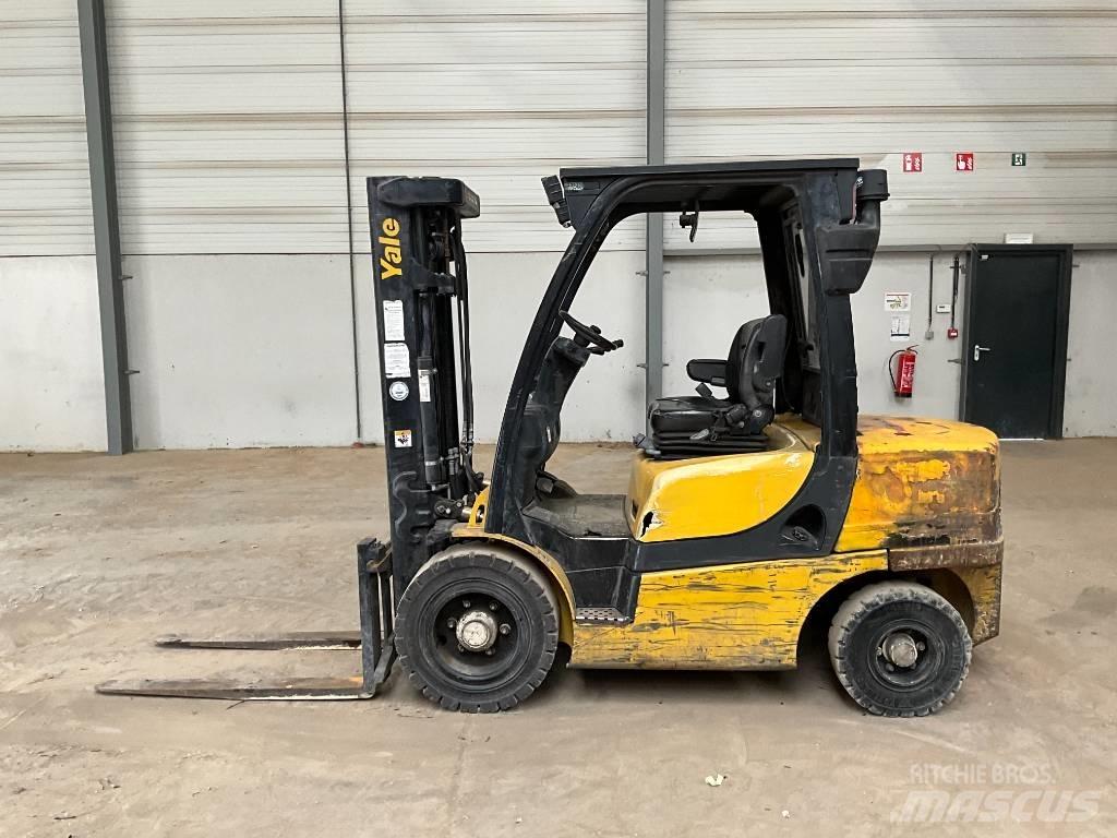 Yale GDP 35 VX Diesel trucks