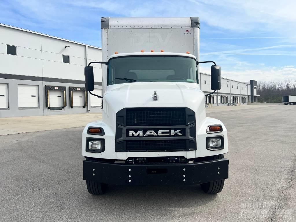 Mack MD 6 Box trucks