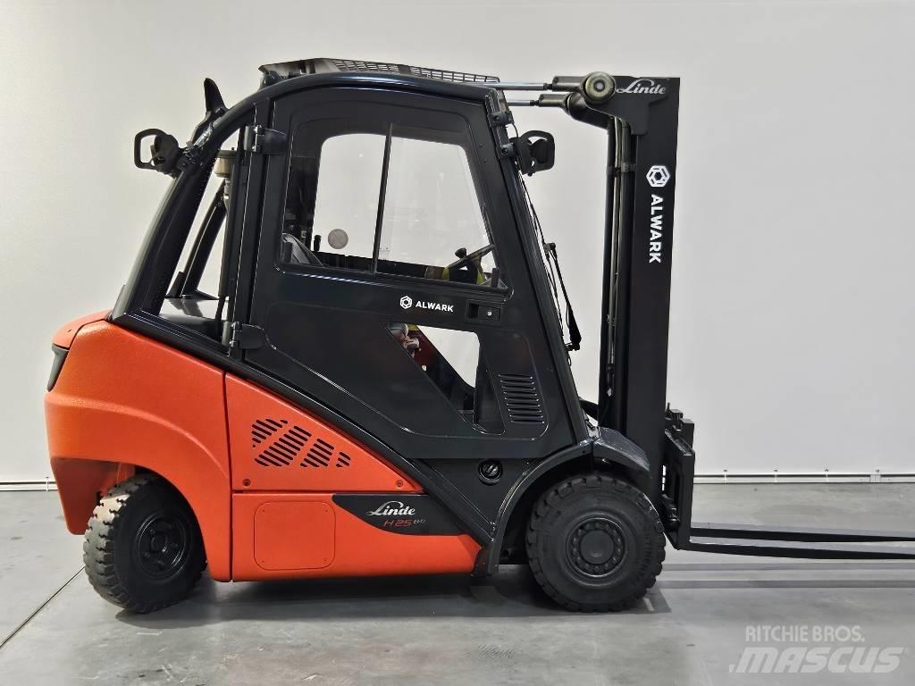 Linde H25D Diesel trucks