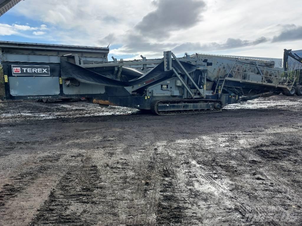 Terex M2100-3 Screeners
