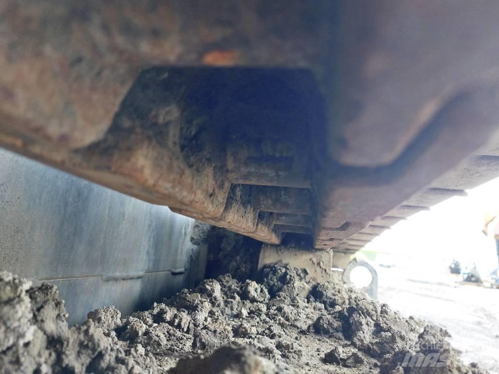 Terex M2100-3 Screeners