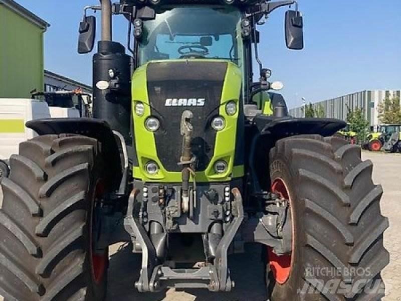 CLAAS Axion 930 Tractors