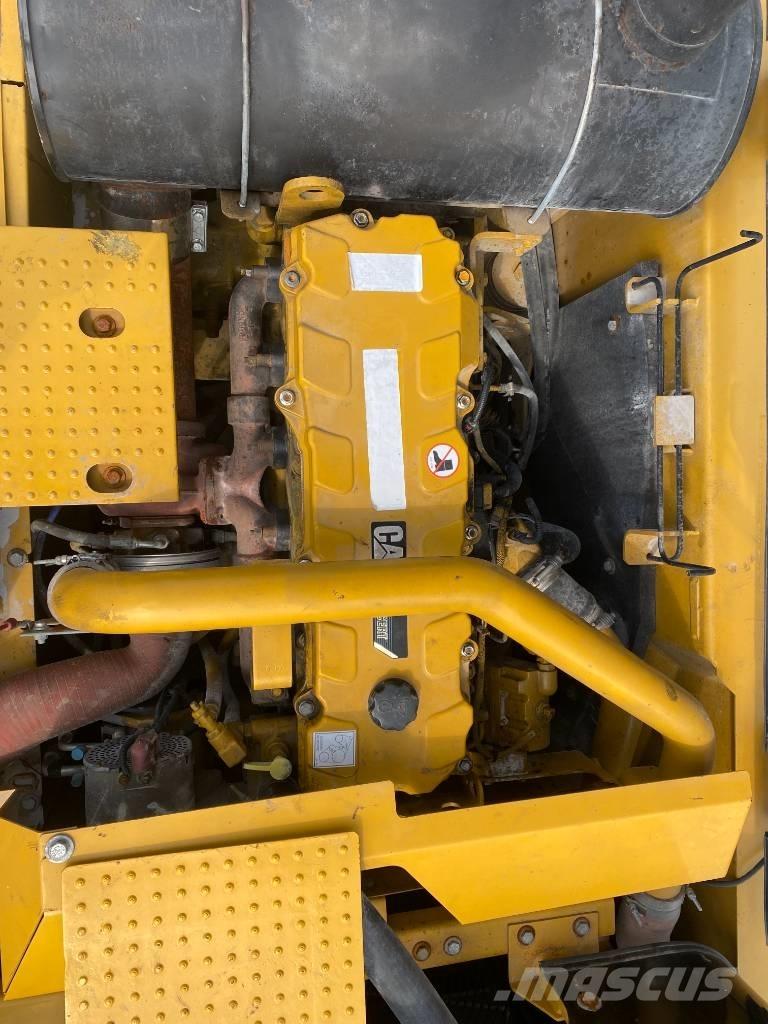 CAT 336 Crawler excavators